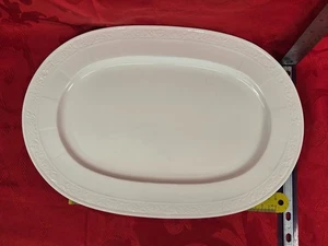 Plato ovalado camafeo blanco (blanco) Villeroy & Boch 16 5/8" - Imagen 1 de 3