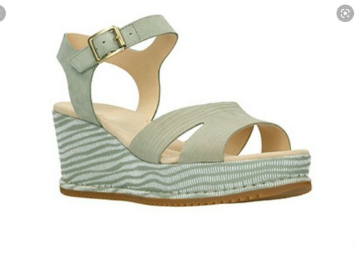 Nuovi sandali Clarks taglia UK 6 5 Akilah Eden verde chiaro combinati con zeppa in nabuk