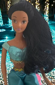 Prinzessin Jasmin Puppe von Aladdin angezogen / Schuhe Disney Barbie Größe sehr guter Zustand - Bild 1 von 9