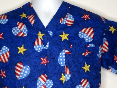 Blusa Médica Patriótica Bandera Corazones Estrellas XS Hecha a Mano Bolsillo SS 38" Enfermera Dental Veterinaria Foto 1 de 4