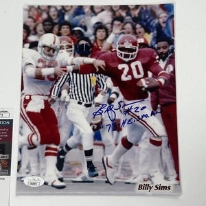 BILLY SIMS FOTO AUTOGRAFATA 8 X 10 OKLAHOMA SOONERS '78 HEISMAN SCHWARTZ COA - Foto 1 di 4