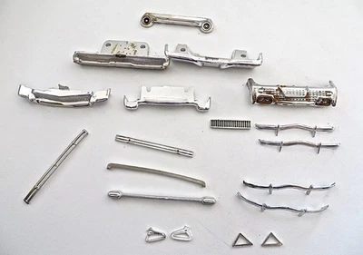 Generoso Lote Piezas Modelo Chatarra Vintage AMT Monograma Parachoques, 1957, 59 y 63 Foto 1 de 4