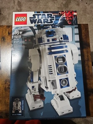 LEGO Star Wars: R2-D2 (10225) RETIRADO Foto 1 de 2
