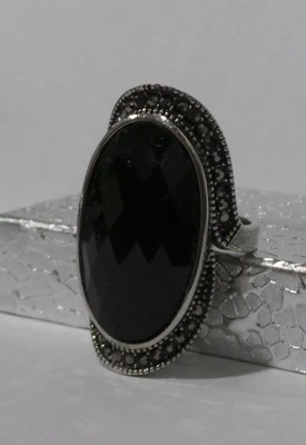 Oval Faceted Black Glass Fashion Cocktail Stainless Steel Ring Size 6 (25x15mm) - Image 1 of 4