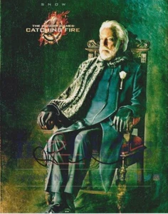 Donald Sutherland AUTOGRAPH Hunger Games SIGNED IN PERSON 10x8 Photo RACC AFTAL - Picture 1 of 3