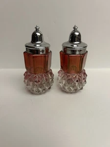 Vintage  Indiana Glass Cranberry Ruby Red Diamond Point Salt and Pepper Shakers - Bild 1 von 3