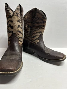 Botas occidentales Ariat para dama a rayas talla 6 punta cuadrada 10025161 gran forma - Imagen 1 de 6