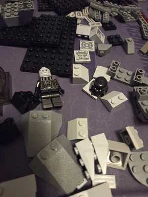 Lego - 8017, Darth Vader's TIE Fighter, Nearly Complete - Image 1 of 4