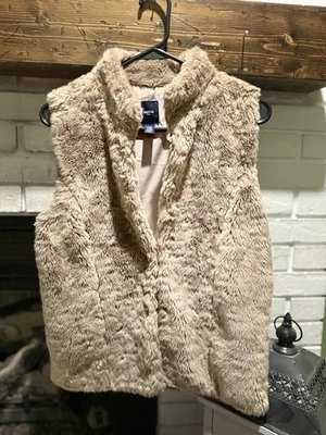 Girls’ Gap Kids Tan Brown Plush Faux Fur Lined Vest Sz 8-9 M EUC - Image 1 of 3
