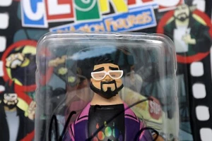 Clerks Kevin Smith SBear-y Curious Kev Exclusive Signed Action Figure MOC - Picture 1 of 8