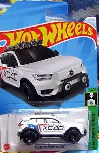 Hot Wheels 2024 Custodia principale E ""Ricarica Volvo XC40"" HW Velocità verde 2/10 - Foto 1 di 2