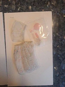 Vtg Barbie FLORAL PETTICOAT Lingerie - COMPLETE- 1959-63 GC #921 - Picture 1 of 8