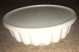 TUPPERWARE Vintage Jel Ring Mold Firecracker Specks EUC Jello Dish - Picture 1 of 11