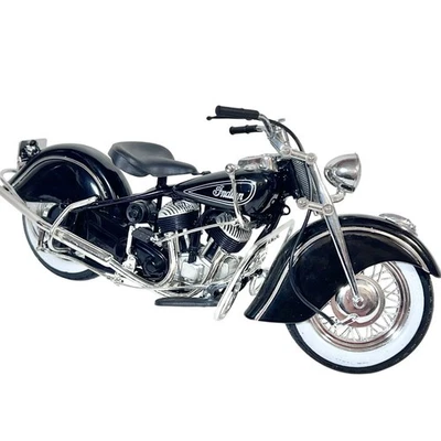 Guiloy 1948 Indian Chief Motorcycle 1/10 Scale Diecast Model Bike Black Chrome  - Image 1 of 4