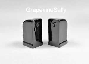 Vintage O'Keefe & Merritt Stove Top Clock Black Ceramic Salt & Pepper Shakers - Picture 1 of 5