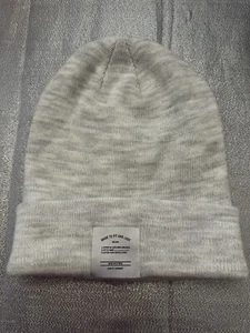 H&M DIVIDED Beanie Hat Cap Light Grey Colour OBVIOUSLY OBLIVIOUS Warm Soft ❤️ - Picture 1 of 4