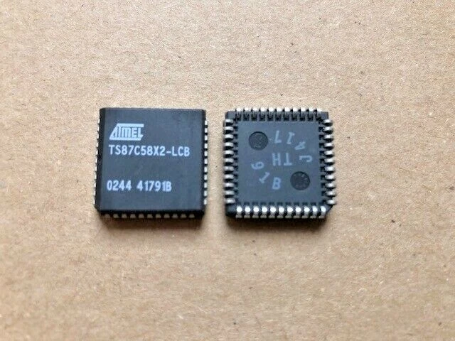 10 Stück TS87C58X2-LCB Integrierte Schaltung Atmel PLCC44 Vintage - Image 1 of 1
