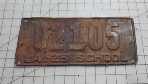 SINGLE 1925 GA? License Plate Automobile SCHOOL Not Restored Metal 02 105 - Picture 1 of 4