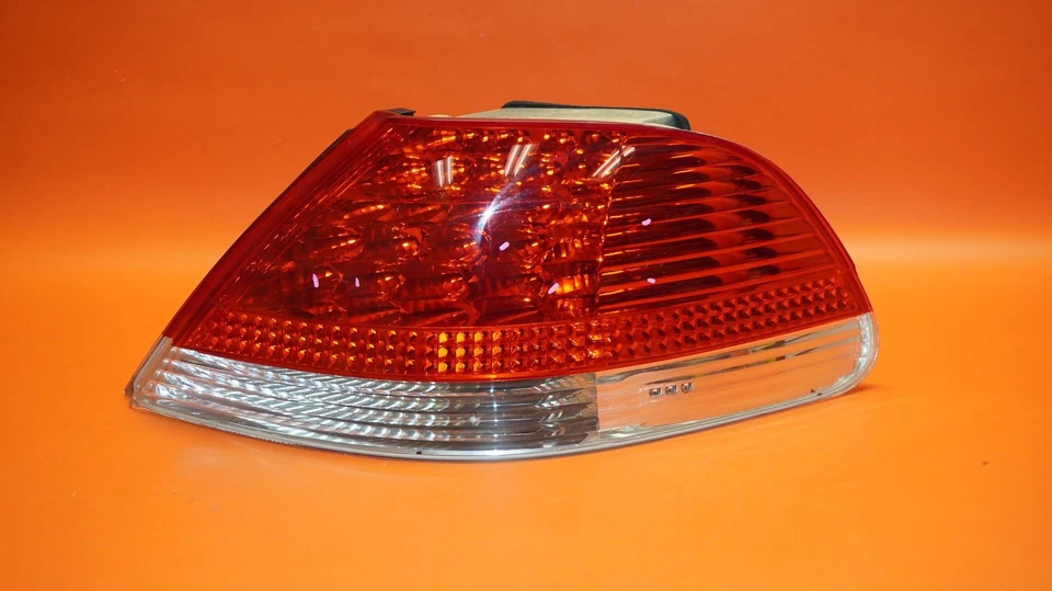 BMW 745 TAIL LIGHT RIGHT PASSENGER 2002 2003 2004 2005 E65 OEM - Image 1 of 4