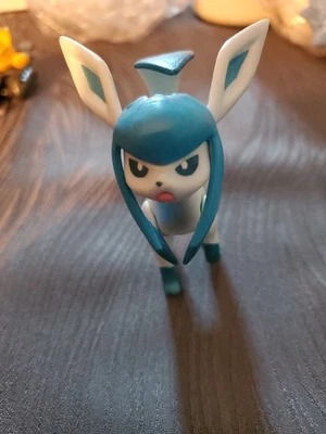 Figura Glaceon de Pokémon Foto 1 de 4