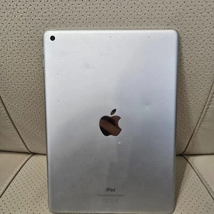 iPad 6 128G WIFI Sliver - Excellent condition - Picture 1 of 2