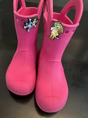 Bota de chuva Crocs infantil feminina tamanho C10 rosa - Imagem 1 de 4