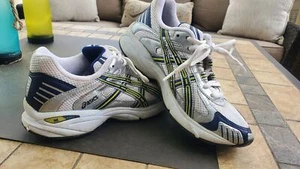 Asics weißer Damen-Tennisschuh, sportlich - Größe 6 - Bild 1 von 5