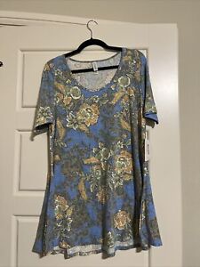NWT LuLaRoe  Perfect T Women's Top - Size Large