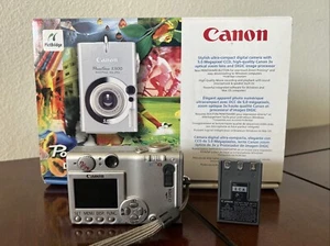 Canon PowerShot SD500 / Digital IXUS 700 7.1MP Digital Camera Silver w/ Battery - Picture 1 of 8