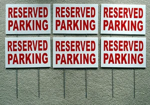 (6) PARCHEGGIO RISERVATO 8X12 Insegna Plastica Coroplast con Pali NUOVO - Foto 1 di 1