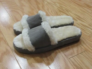 Zapatillas Minnetonka para mujer interiores y exteriores de gamuza forradas de piel sintética gris 8 - Imagen 1 de 5