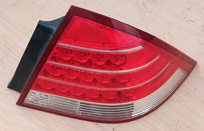 Conjunto de luz trasera derecha lado pasajero Mercury Montego 2005 2006 2007 Foto 1 de 3