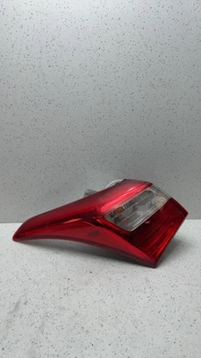 Conjunto de luz trasera izquierda Hyundai Hyundai Elantra 2013 2014 2015 2016 2017 Foto 1 de 4