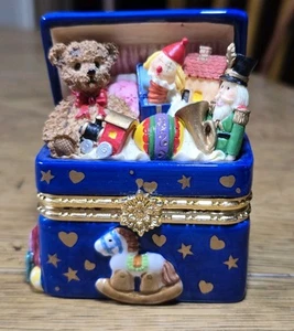 Bellissima scatola portagioie blu cobalto e oro ~ motivo scatola giocattolo ~ novità natalizie JCP vintage - Foto 1 di 23