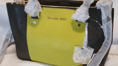 Michael Kors Travel Saffiano  Tote HANDBAG, Bag Charm - Image 1 of 4