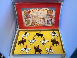 CRESCENT TOYS ( CHARBENS BEMBROS ? ) HORSE GUARDS LANCERS SET - Picture 1 of 12