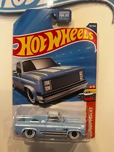 Chevy Silverado 9/10 Hot Trucks 157/250 HYY91 2025 Hot Wheels Lt. Blue '83 - Imagen 1 de 1