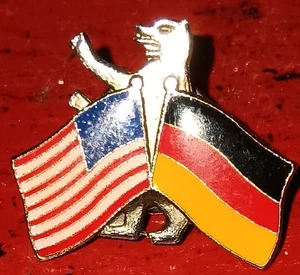 AMERICA & GERMANY UNITY FLAGS PIN GUTER ZUSTAND  - Bild 1 von 2