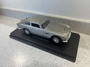 1:18 Aston Martin DB5 Superleggera - Silver - Joyride - James Bond Diecast Model - Picture 1 of 9
