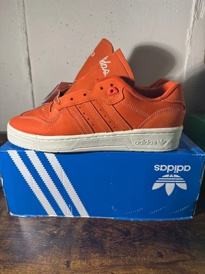Zapatilla deportiva Adidas Rivalry baja naranja para mujer talla 10 Foto 1 de 4