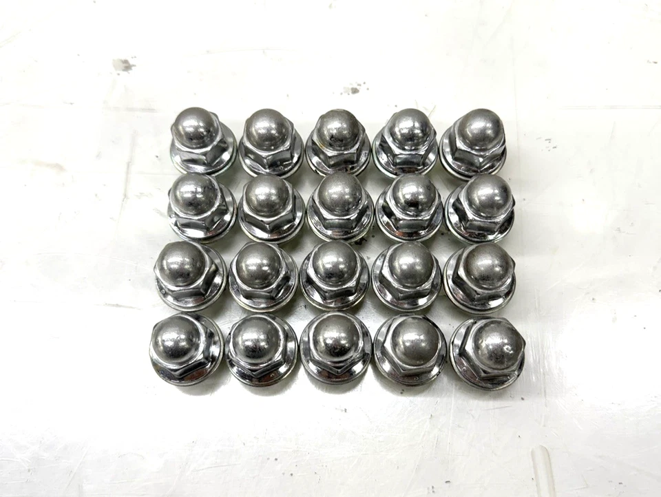 Juego de 20 tuercas de rueda OEM 2018-2025 Mitsubishi Eclipse Cross Foto 1 de 4