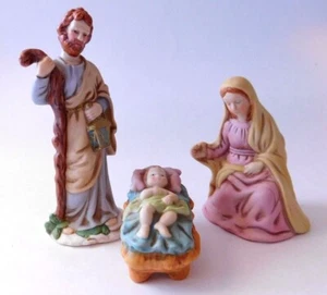 Hand Painted 11 Piece Porcelain Nativity Set Christmas - Picture 1 of 5