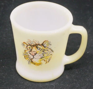 VINTAGE ESSO, EXXON TIGER ADVERTISING MUG, CUP, ANCHOR HOCKING FIRE KING - Picture 1 of 4
