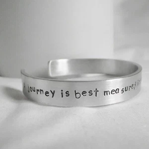 Personalisiertes Armreif Armband Handarbeit Eine Reise ist...Freunde... Message Armreif - Bild 1 von 5