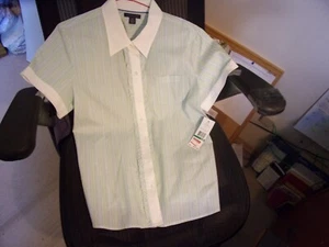 Ladies' Tommy Hilfiger Collared Shirt - L/G - New With Tag - $9 s/h - Picture 1 of 3
