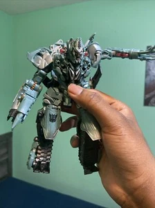 Figura de acción clase Transformers ROTF Megatron Voyager Hasbro 2009 - sin misiles - Imagen 1 de 5