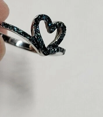 NUEVO Anillo Corazón Diamante Azul Genuino 0.25 quilates Platino/Plata Esterlina Talla 9 Foto 1 de 4