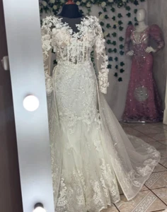 Bohemian Long Sleeves Wedding Dresses with Detachable Train Lace Bridal Gowns - Picture 1 of 12