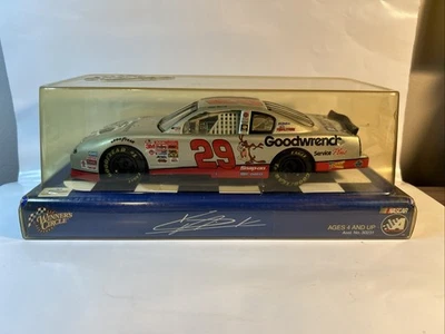 Coche diecast Winners Circle 2002 1:24 Kevin Harvick #29 Taz Goodwrench Nascar 400 Foto 1 de 4