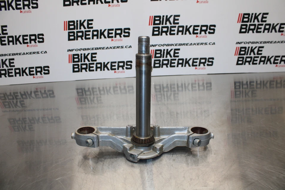 04 SUZUKI INTRUDER 800 HORQUILLA DELANTERA ABRAZADERA INFERIOR TRIPLE ÁRBOL VÁSTAGO BB758 Foto 1 de 4